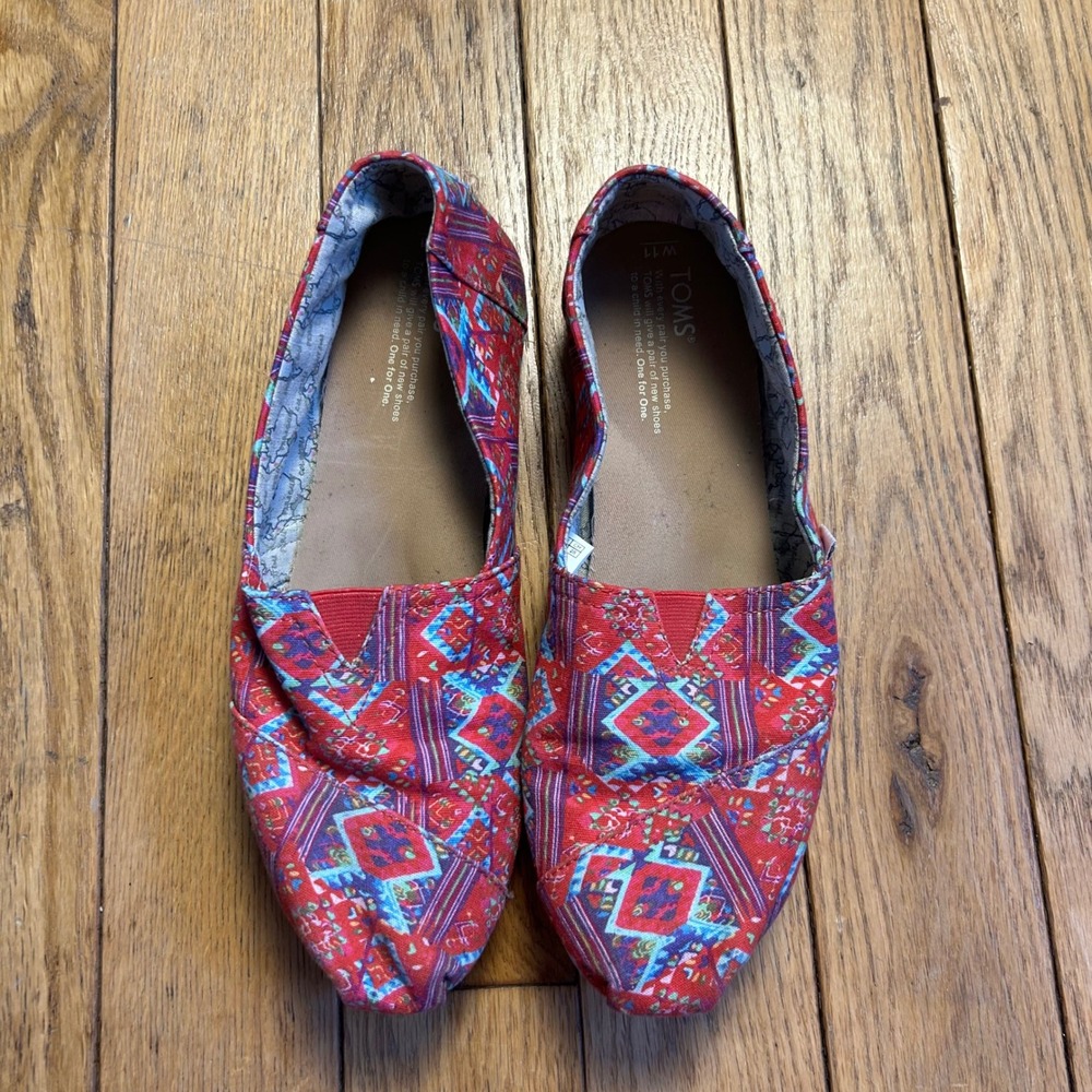 TOMS Classic Alpargata Red Geometric Tribal Print Canvas Slip On Shoes Womens 11